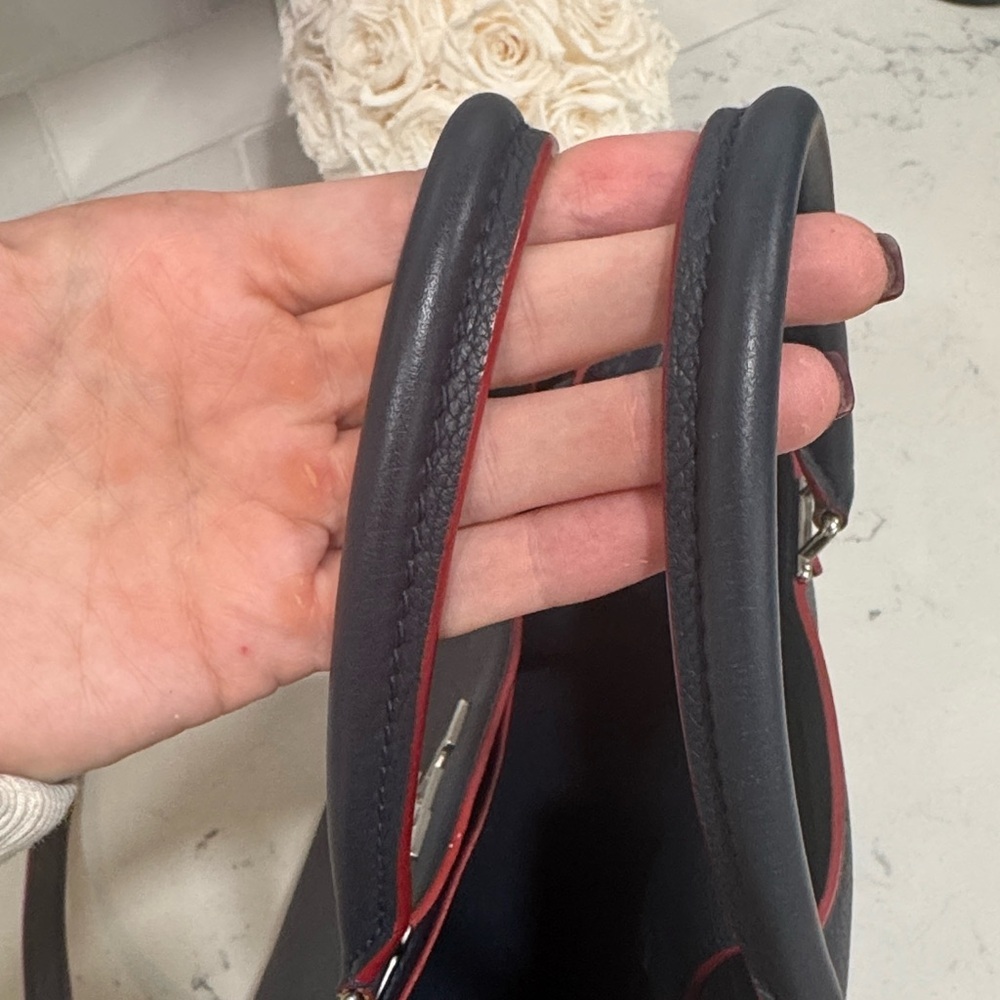 Louis Vuitton Navy Lockme - Picture 13 of 13